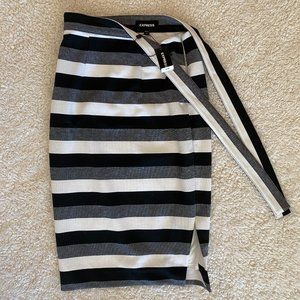 PENCIL SKIRT